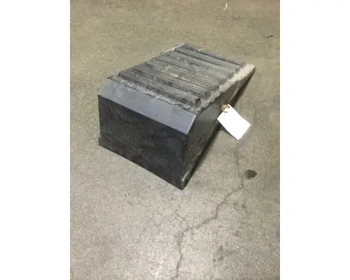 INTERNATIONAL 4300 Battery Box