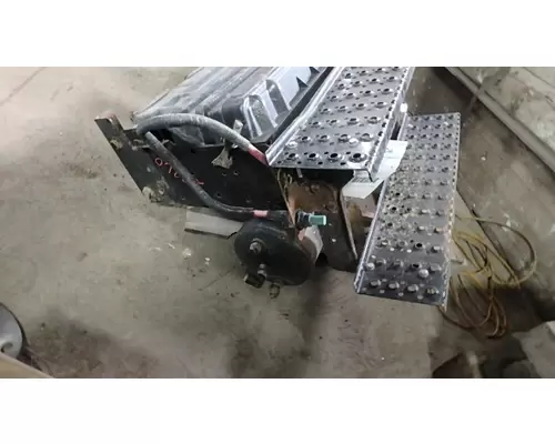 INTERNATIONAL 4300 Battery Tray