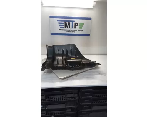 INTERNATIONAL 4300 Body Parts, Misc.
