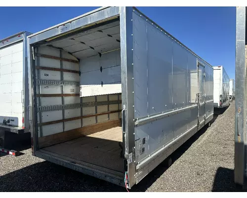 INTERNATIONAL 4300 Box  Bed