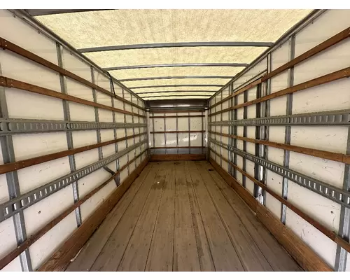 INTERNATIONAL 4300 Box  Bed