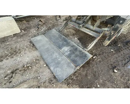 INTERNATIONAL 4300 Box  Bed