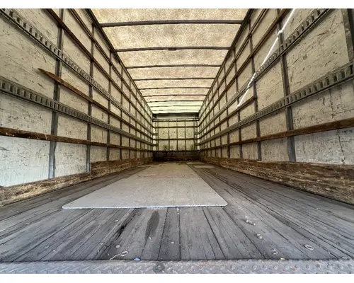 INTERNATIONAL 4300 Box  Bed