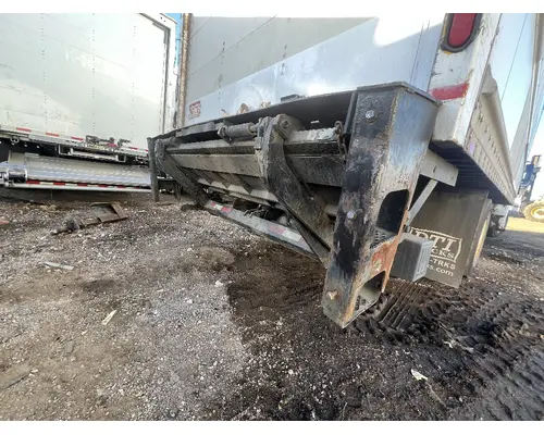 INTERNATIONAL 4300 Box  Bed