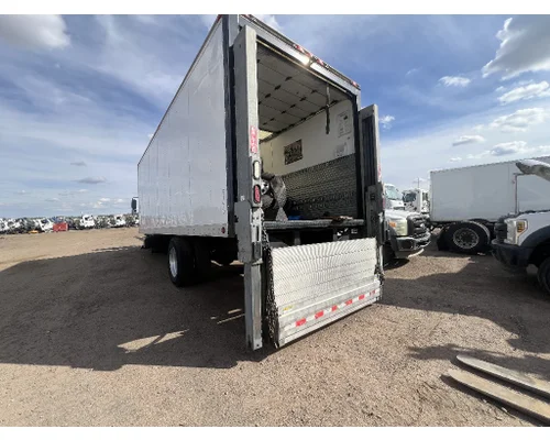 INTERNATIONAL 4300 Box  Bed