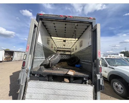 INTERNATIONAL 4300 Box  Bed