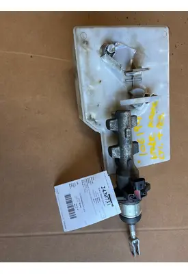 INTERNATIONAL 4300 Brake Master Cylinder