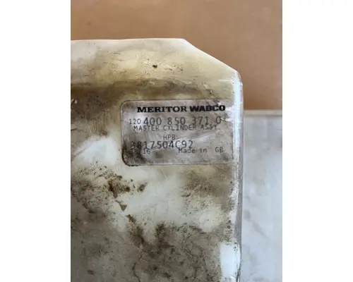 INTERNATIONAL 4300 Brake Master Cylinder