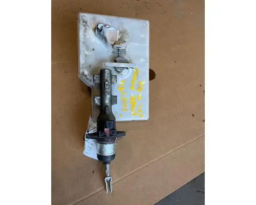 INTERNATIONAL 4300 Brake Master Cylinder