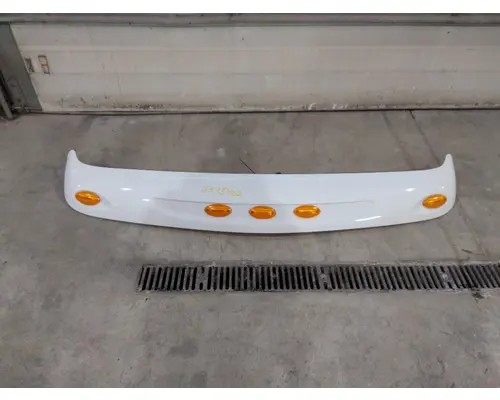 INTERNATIONAL 4300 CAB CLIP