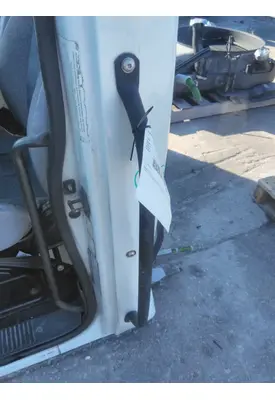 INTERNATIONAL 4300 CAB HANDLE