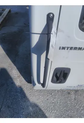 INTERNATIONAL 4300 CAB HANDLE