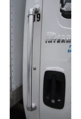 INTERNATIONAL 4300 CAB HANDLE