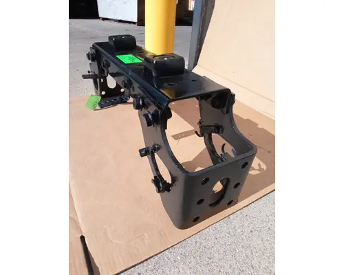 INTERNATIONAL 4300 CAB MOUNTS & SUPPORTS 119