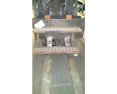 INTERNATIONAL 4300 CAB STEP