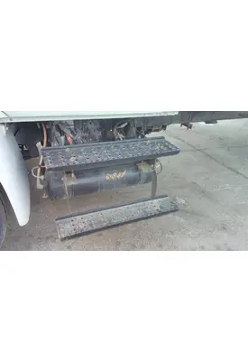 INTERNATIONAL 4300 CAB STEP