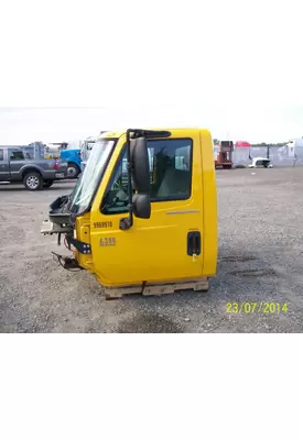 INTERNATIONAL 4300 CAB