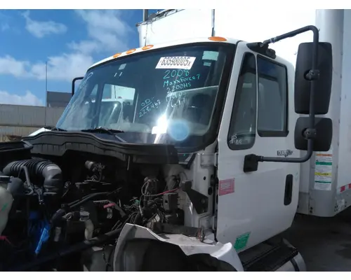 INTERNATIONAL 4300 CAB