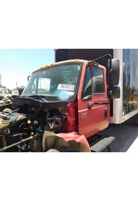 INTERNATIONAL 4300 CAB