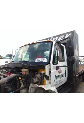 INTERNATIONAL 4300 CAB