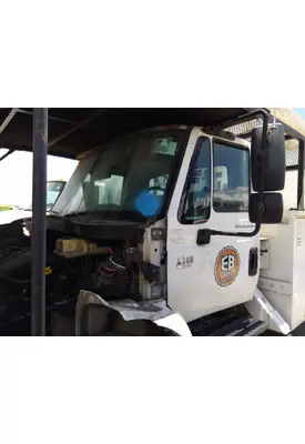 INTERNATIONAL 4300 CAB