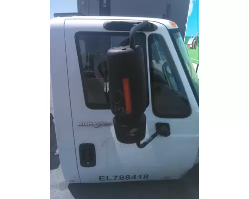 INTERNATIONAL 4300 CAB