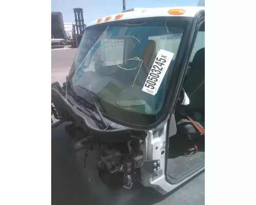 INTERNATIONAL 4300 CAB