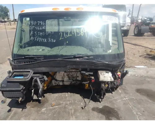 INTERNATIONAL 4300 CAB