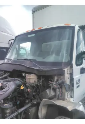 INTERNATIONAL 4300 CAB