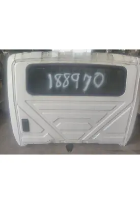 INTERNATIONAL 4300 CAB