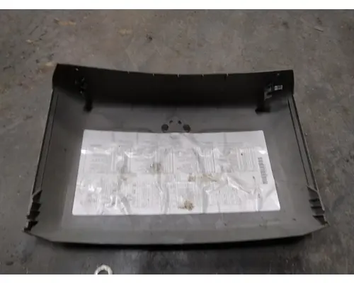 INTERNATIONAL 4300 CAB