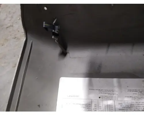 INTERNATIONAL 4300 CAB