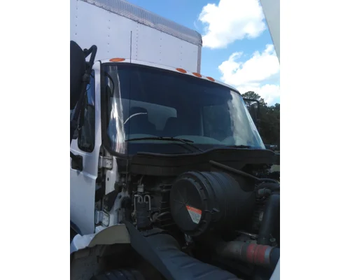 INTERNATIONAL 4300 CAB
