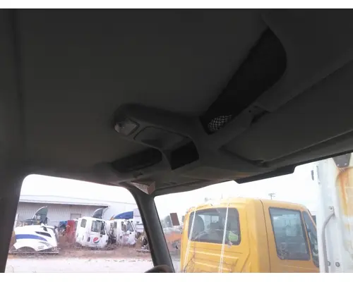 INTERNATIONAL 4300 CAB