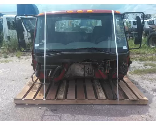 INTERNATIONAL 4300 CAB