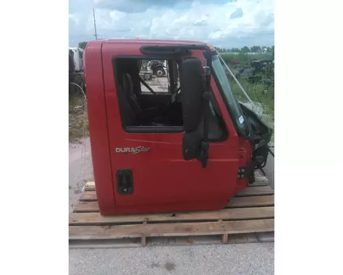 INTERNATIONAL 4300 CAB