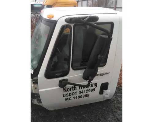 INTERNATIONAL 4300 CAB