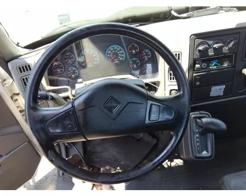 INTERNATIONAL 4300 CAB