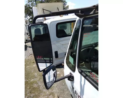 INTERNATIONAL 4300 CAB