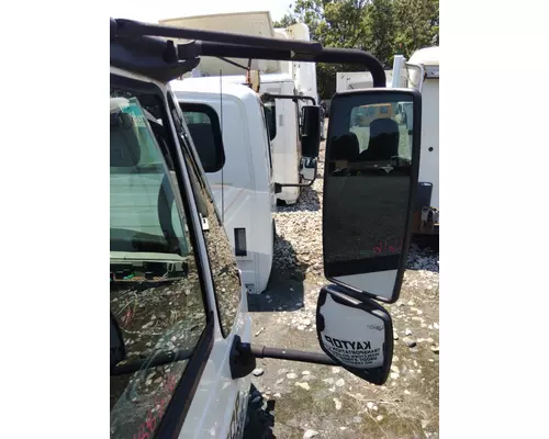 INTERNATIONAL 4300 CAB