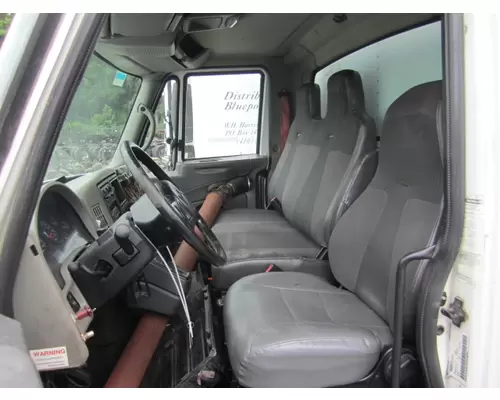 INTERNATIONAL 4300 CAB