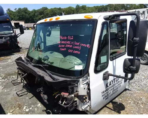 INTERNATIONAL 4300 CAB