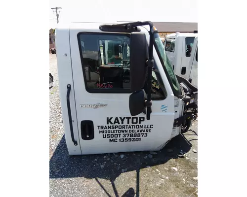 INTERNATIONAL 4300 CAB
