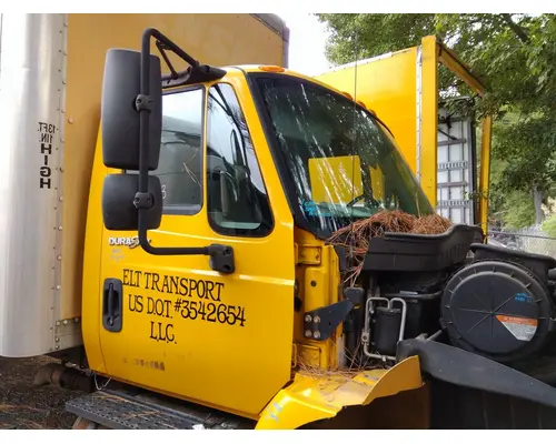 INTERNATIONAL 4300 CAB