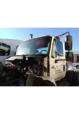 INTERNATIONAL 4300 CAB