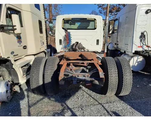 INTERNATIONAL 4300 CAB