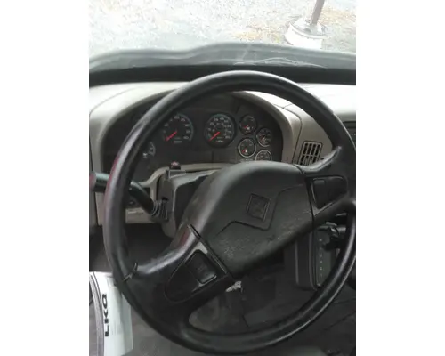 INTERNATIONAL 4300 CAB