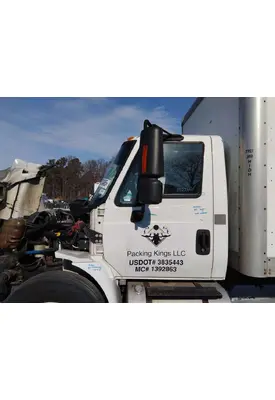 INTERNATIONAL 4300 CAB