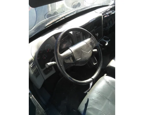 INTERNATIONAL 4300 CAB