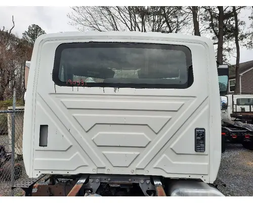 INTERNATIONAL 4300 CAB